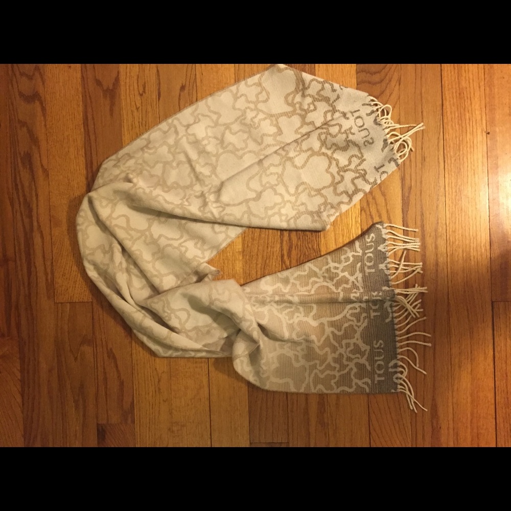 Authentic Tous Wool Blend Scarf